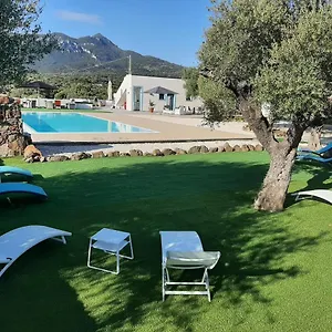 Фермерский дом Borgo Rurale Cares, Доргали